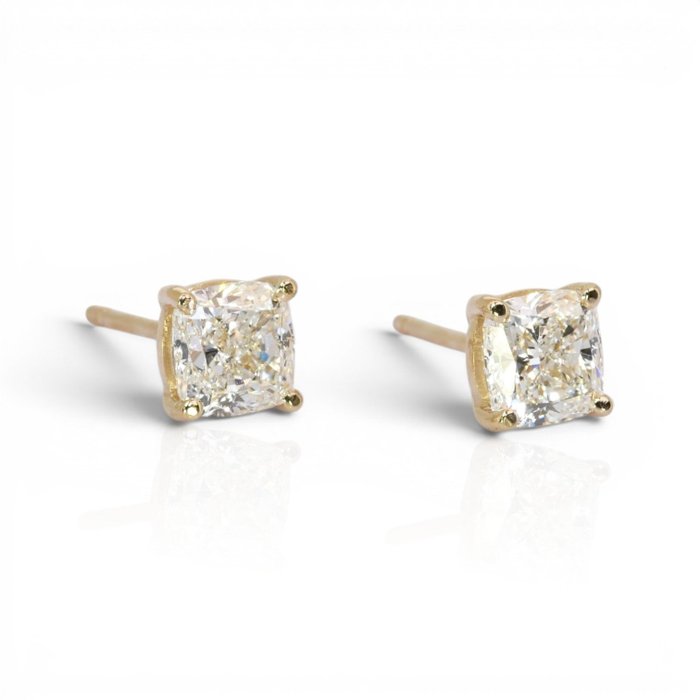 2.01 Carats IGI Certified Natural Diamond 18K Yellow Gold Stud Earrings