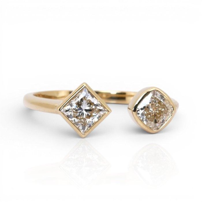 1.17 Carats GCI Certified Natural Diamond 18K Yellow Gold 2-Stone Ring