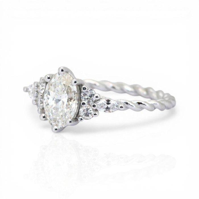 1.31 Carat IGI Certified 18K White Gold 7-Stone Ring