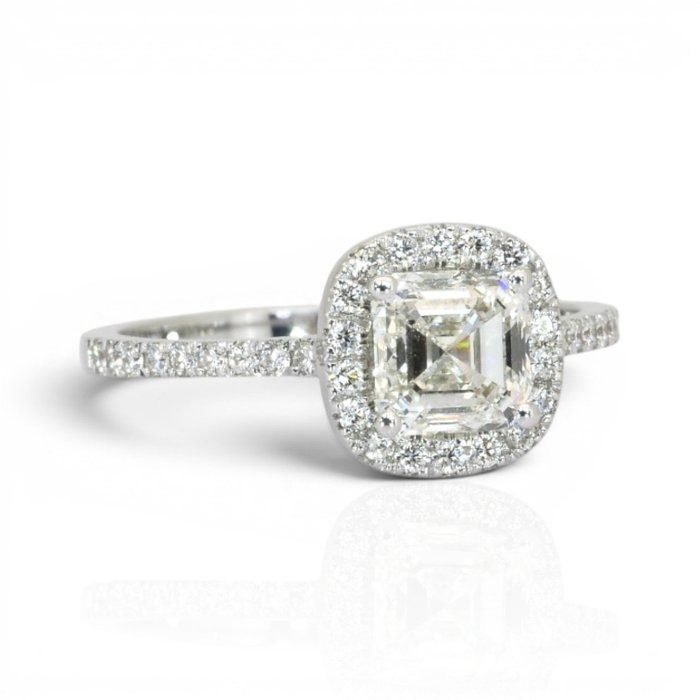1.46 Carats IGI Certified Natural Diamond 18k White Gold Halo Ring