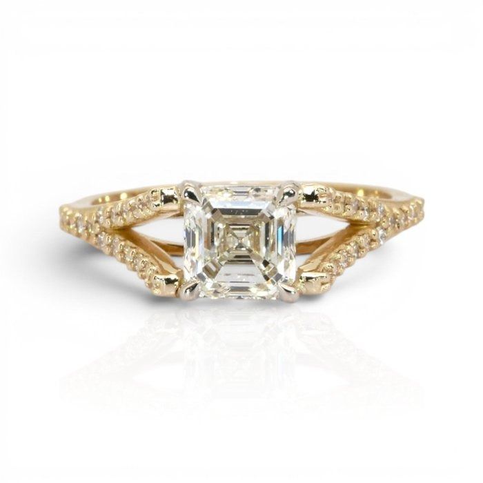 1.76 Carats IGI Certified Natural Diamond 18K Yellow Gold Pave Ring