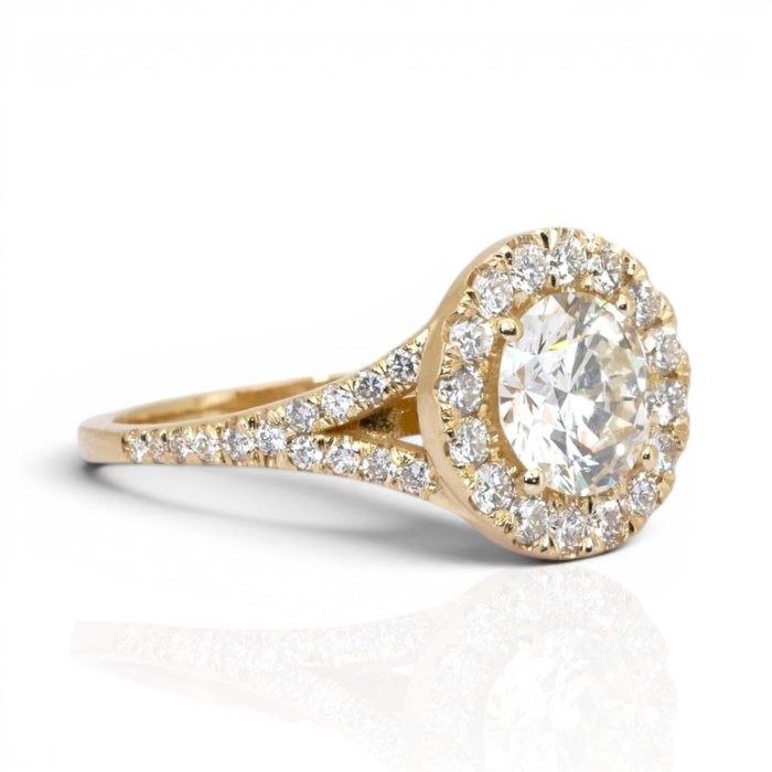 1,89 Karat IGI zertifizierter Naturdiamant 18K Gelbgold Halo Ring