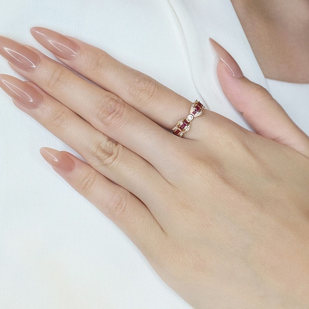 Charming 0.73ct Ruby and Natural Diamonds Ribbon Ring in 18K Rose Gold