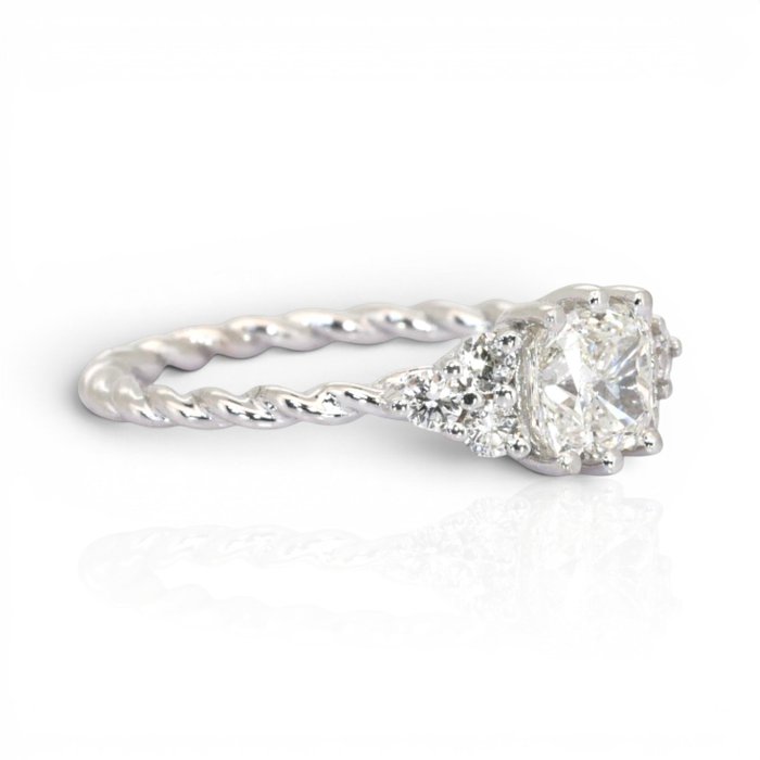 1.26 Carats IGI Certified Natural Diamond 18K White Gold 7-Stone Ring