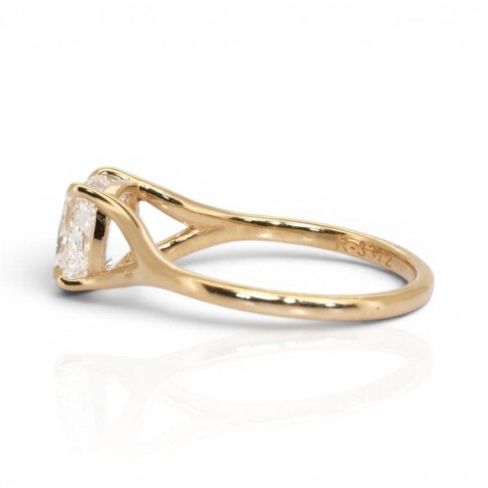 2,01 Karat IGI-zertifizierter natürlicher Diamant Solitärring aus 18K Gelbgold