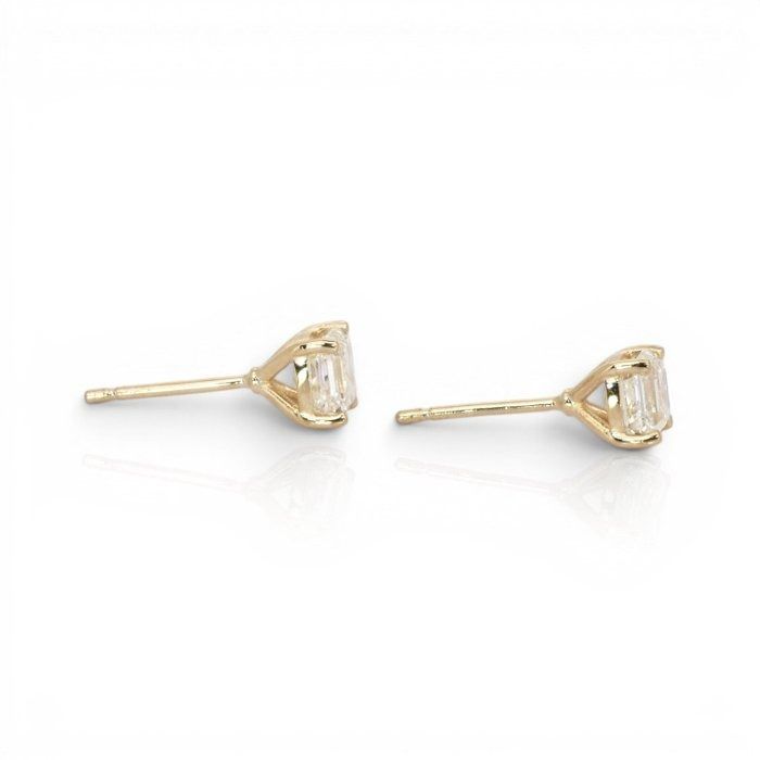 2.01 Carats GCI Certified Natural Diamond 18K Yellow Gold Stud Earrings