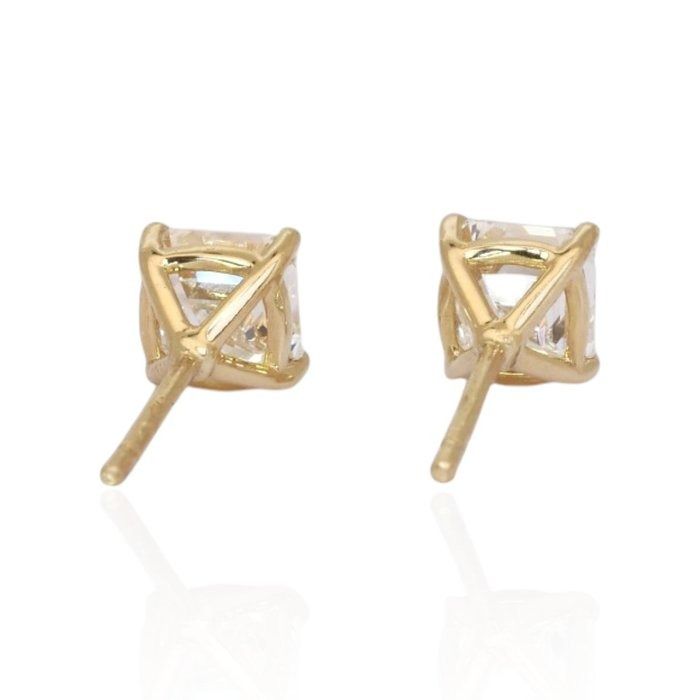 2.01 Carats IGI Certified Natural Diamond 18K Yellow Gold Stud Earrings