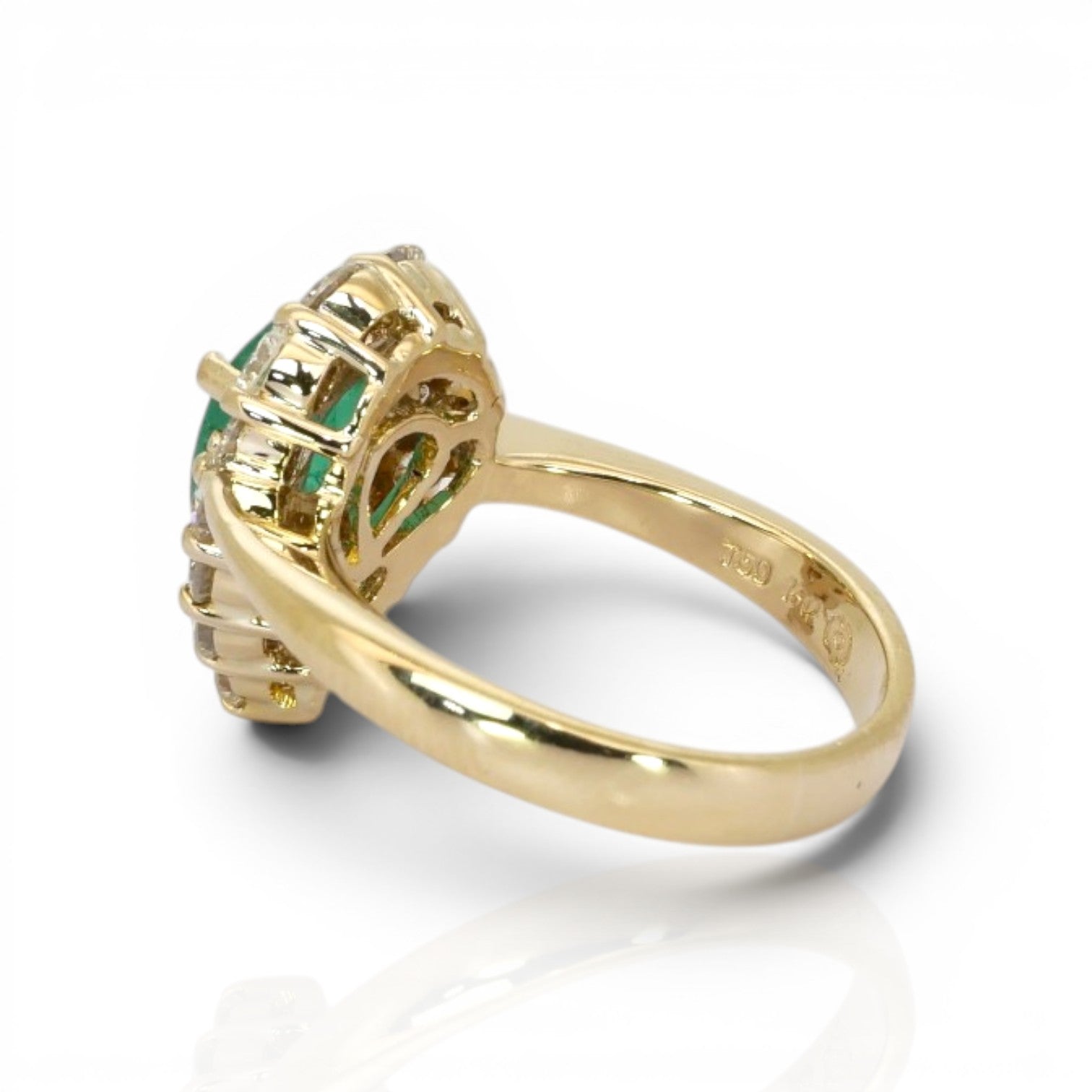 2.05 Carats IGI Certified Emerald And Diamonds 18k Yellow Gold Cluster Ring