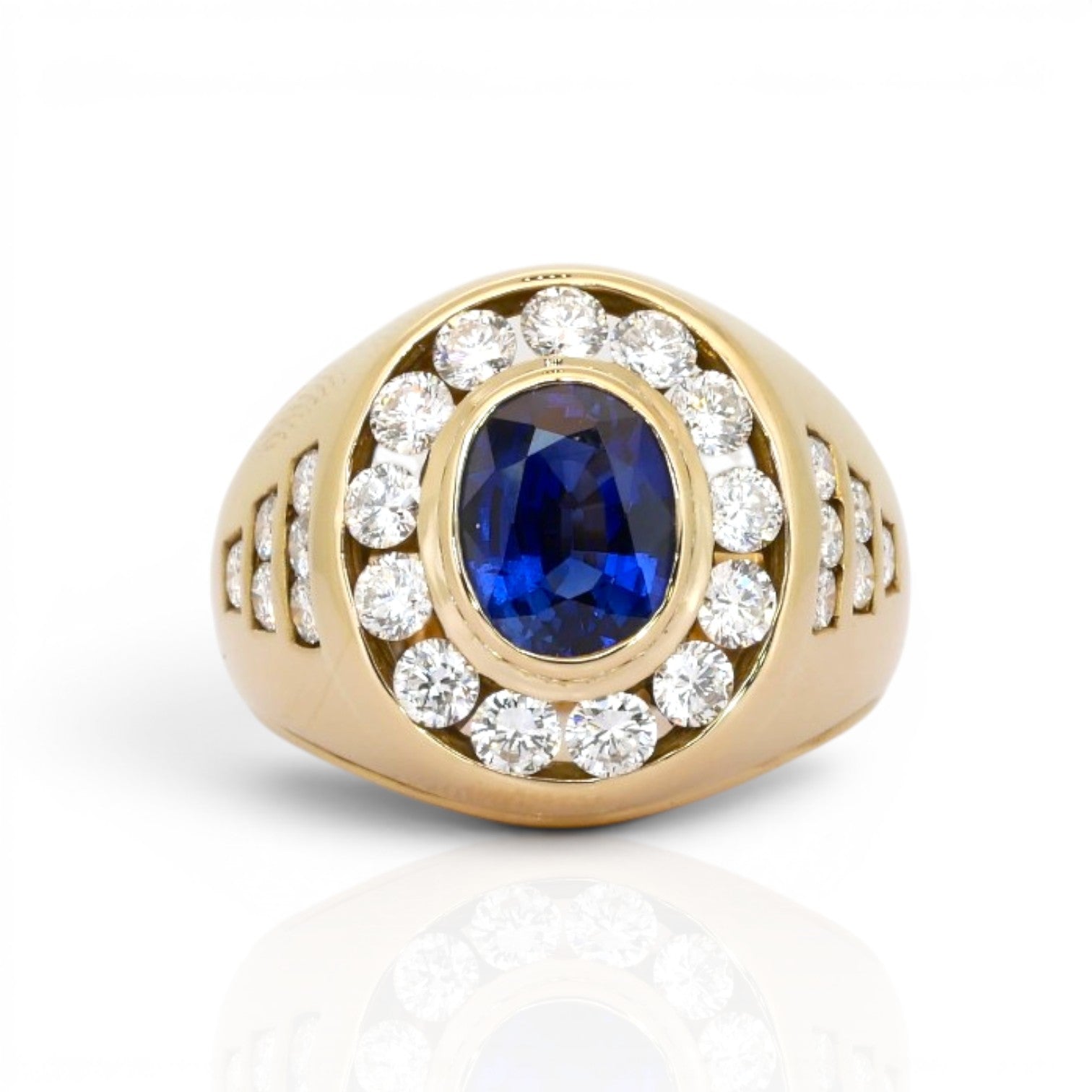 3.39 Carats IGI Certified Sapphire And Diamonds 18k Yellow Gold Cocktail Ring