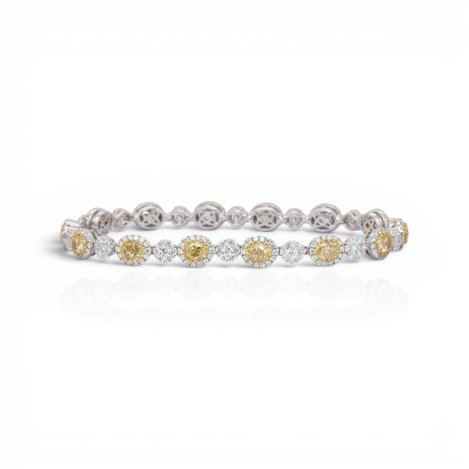 13.64 Carats IGI Certified Natural Diamonds 18k White Gold Bracelet