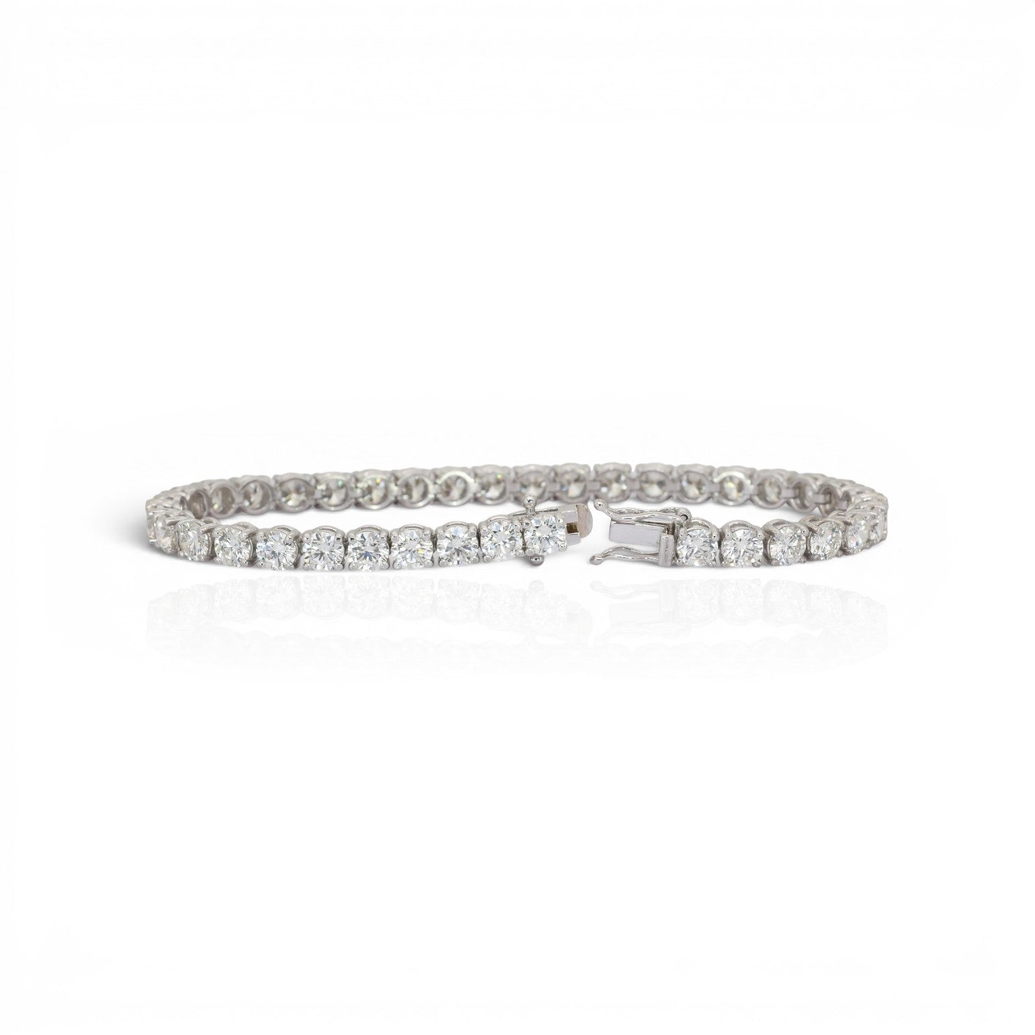 11.88 Carats IGI Certified Natural Diamonds 18k White Gold Tennis Bracelet