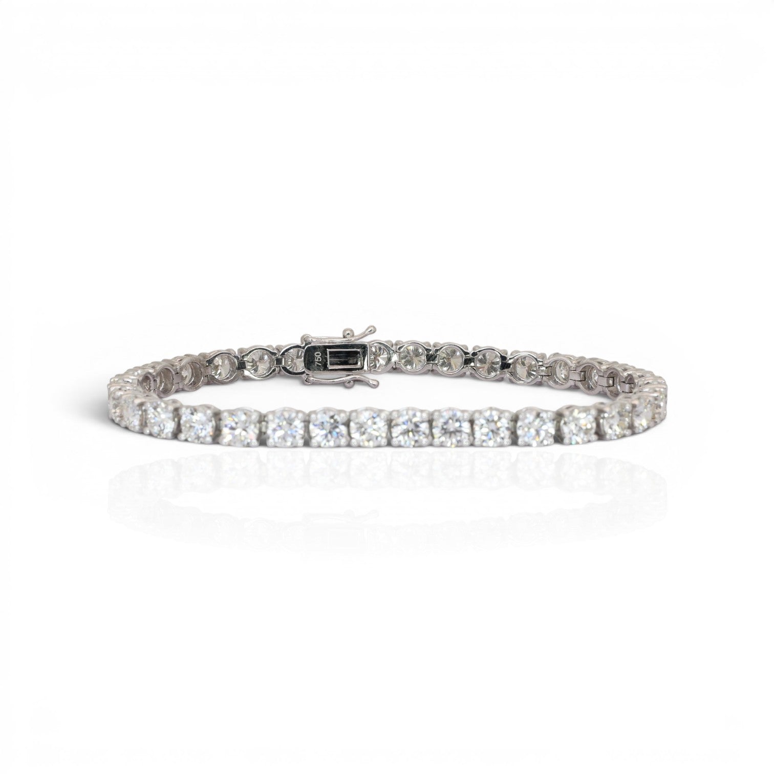 13.96 Carats IGI Certified Natural Diamonds 18k White Gold Tennis Bracelet
