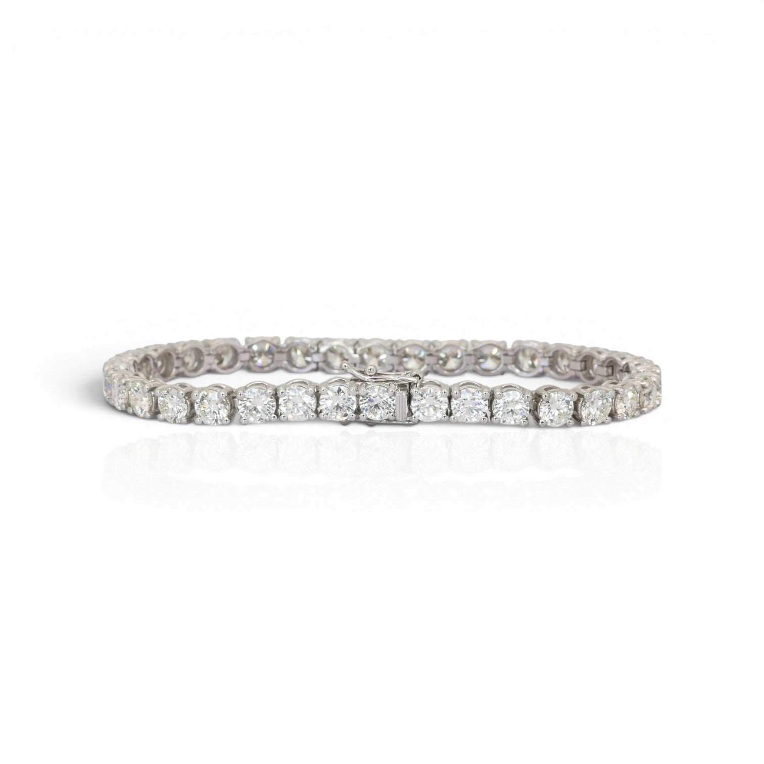 13.96 Carats IGI Certified Natural Diamonds 18k White Gold Tennis Bracelet