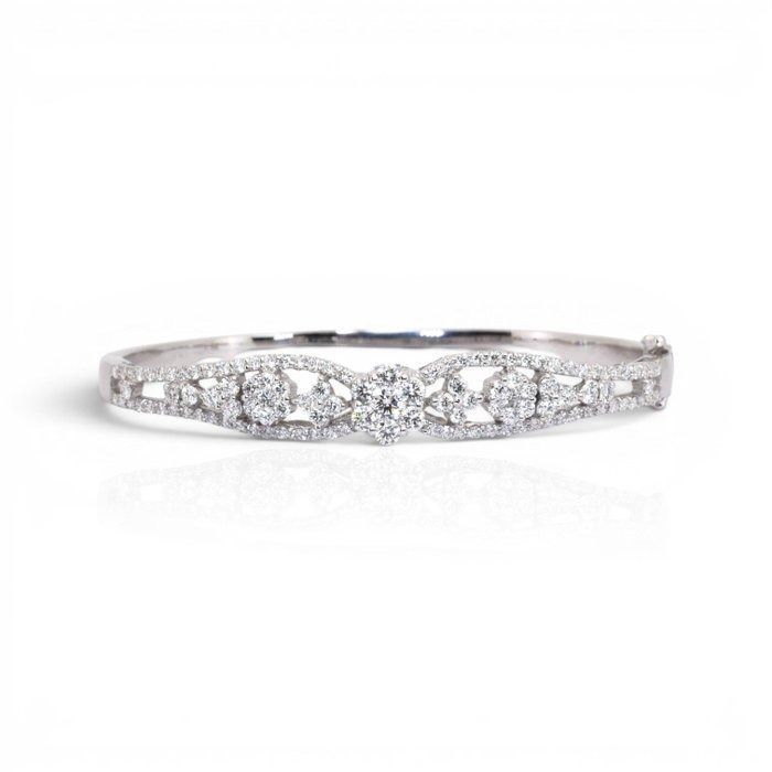 2,06 Karat IGI-zertifizierter natürlicher Diamant Armreif aus 18K Weißgold