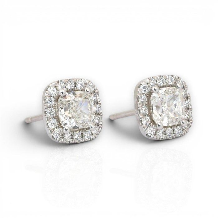 2.14 Carats IGI Certified Natural Diamond 18k White Gold Stud Earrings