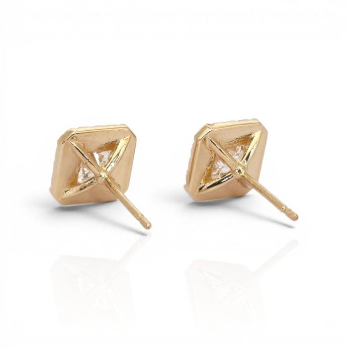 2.39 Carat IGI Certified Natural Diamond 18K Yellow Gold Stud Earrings