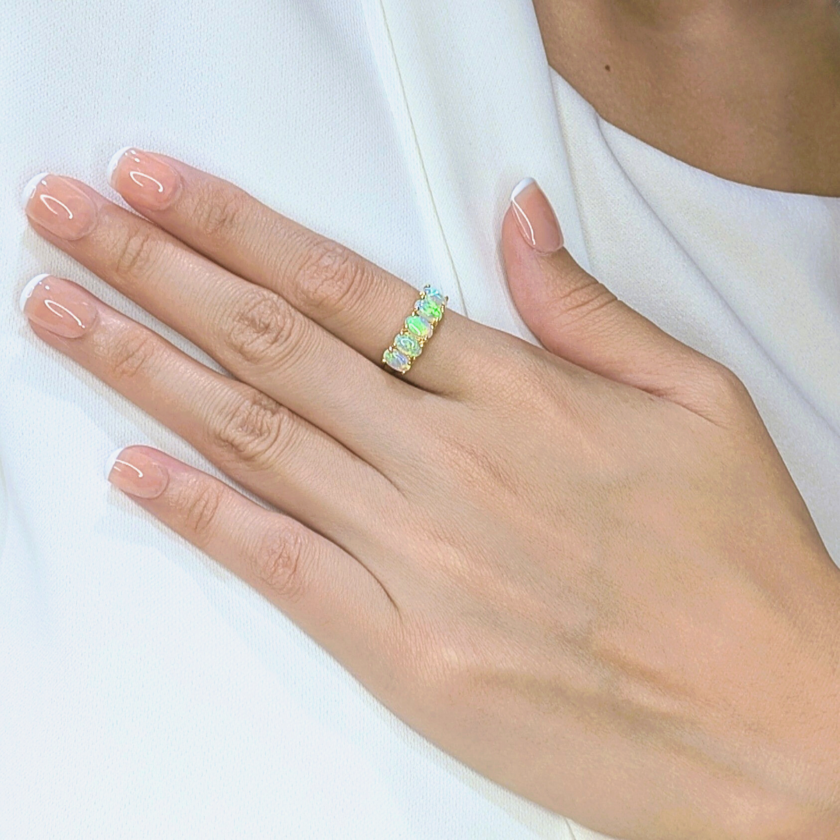 Eye-catching 5-Stone Opal Ring in 18K Yellow Gold