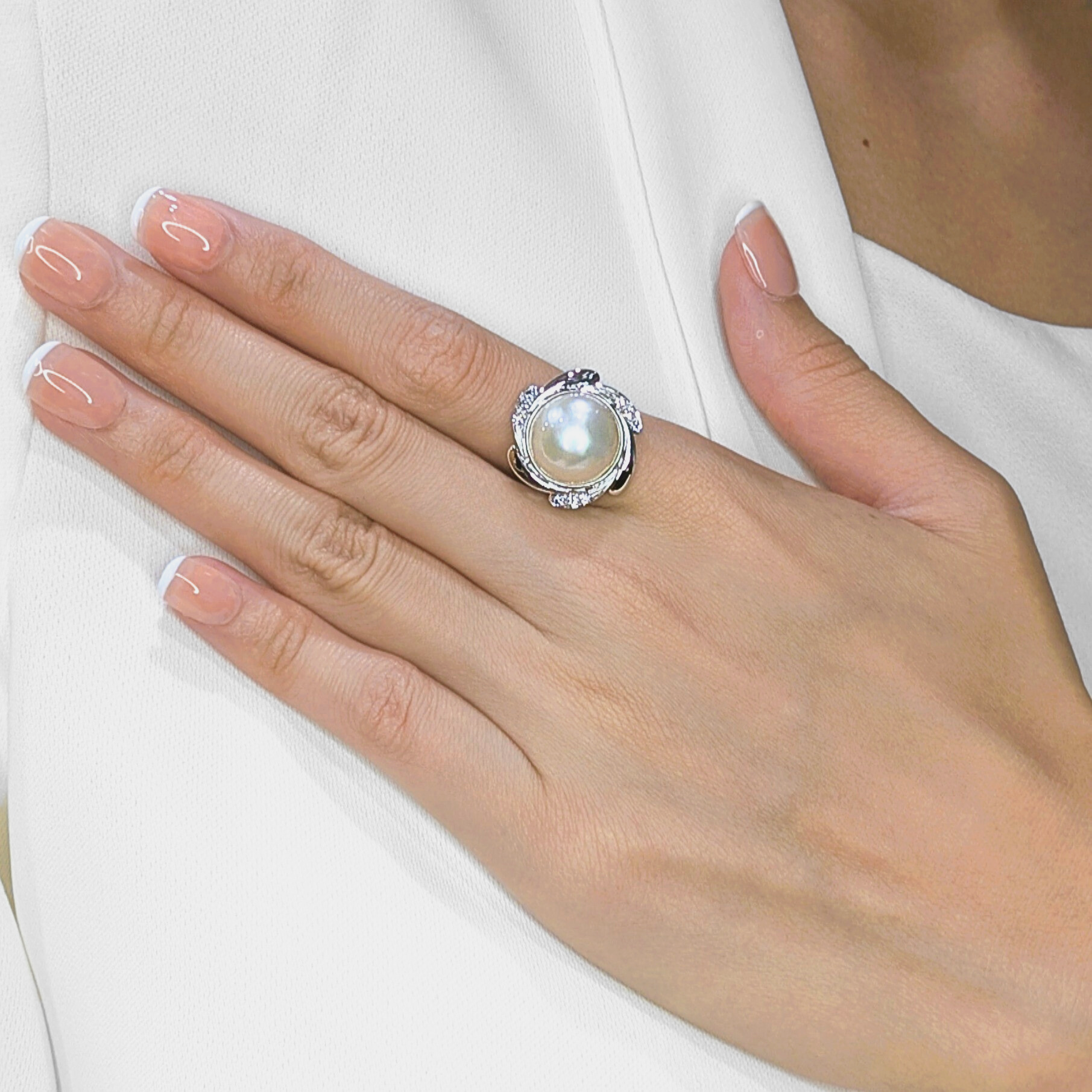 Sophisticated 13.4mm Mabe Pearl & 0.18ct Natural Diamond Swirl Ring in 18K White Gold (New)