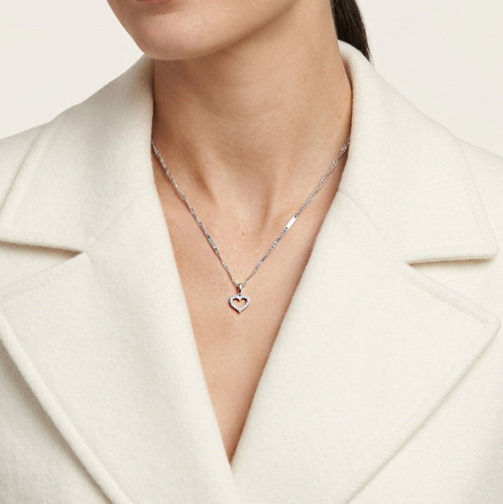 Charming 0.12ct Natural Diamond Open Heart Pendant Necklace in 18K White Gold