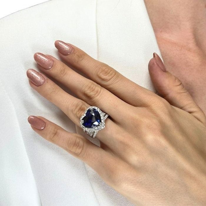 Fabulous 18.14ct Heart Shape Dome Sapphire Ring with Side Diamonds - GRS & IGI Certified