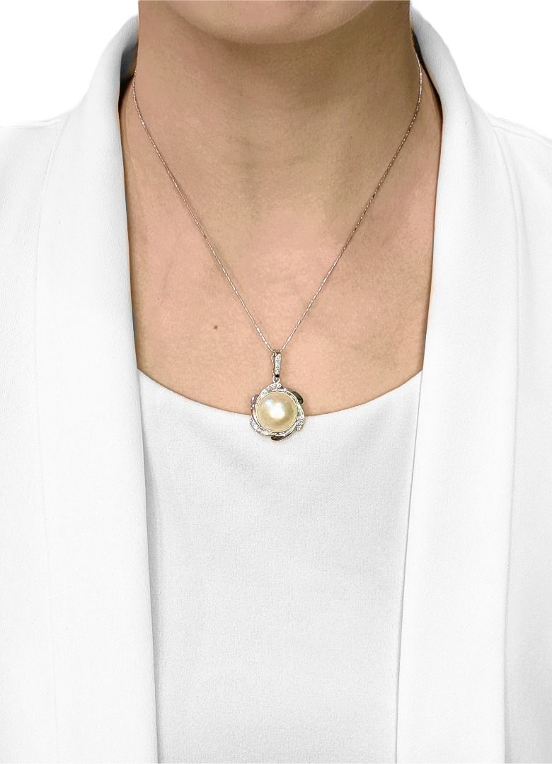 Luminous 14mm Champagne Mabe Pearl & 0.28ct Natural Diamond Swirl Pendant in 18K White Gold (New)