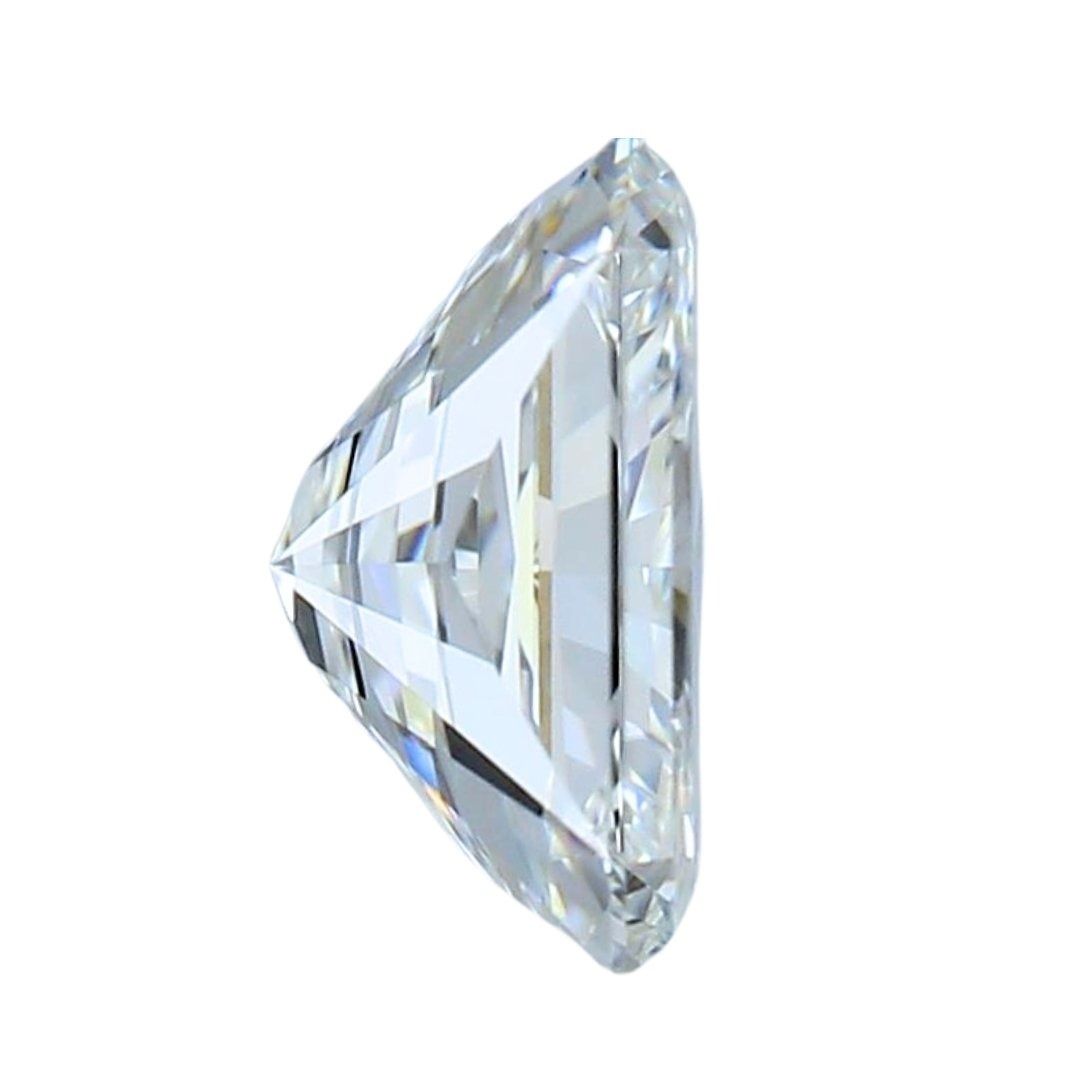 Fascinating 0.90 carat Ideal Cut Radiant Natural Diamond