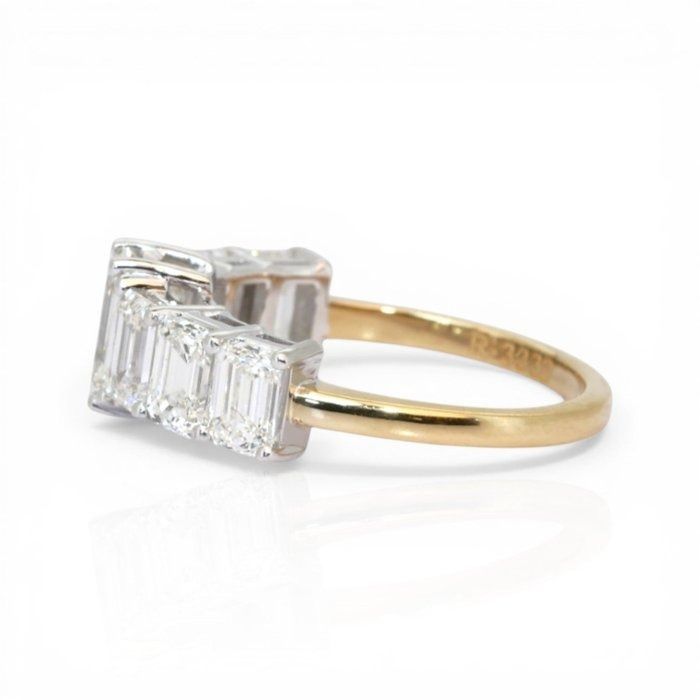 3.56 Carat IGI Certified 18K Yellow & White Gold 7-Stone Ring