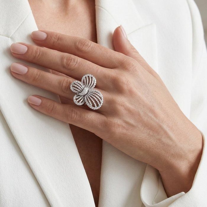 3,60 Karat IGI zertifizierter Naturdiamant Cocktailring aus 18K Weißgold