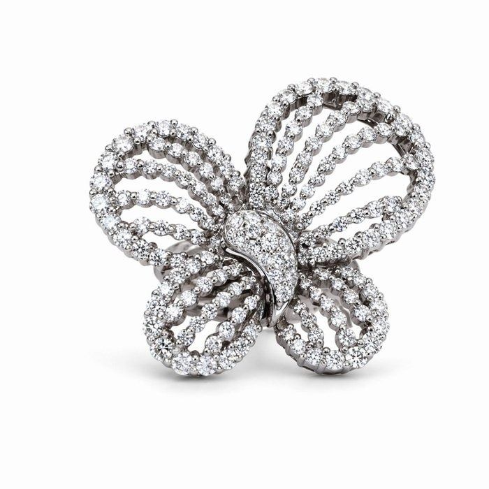 3,60 Karat IGI zertifizierter Naturdiamant Cocktailring aus 18K Weißgold