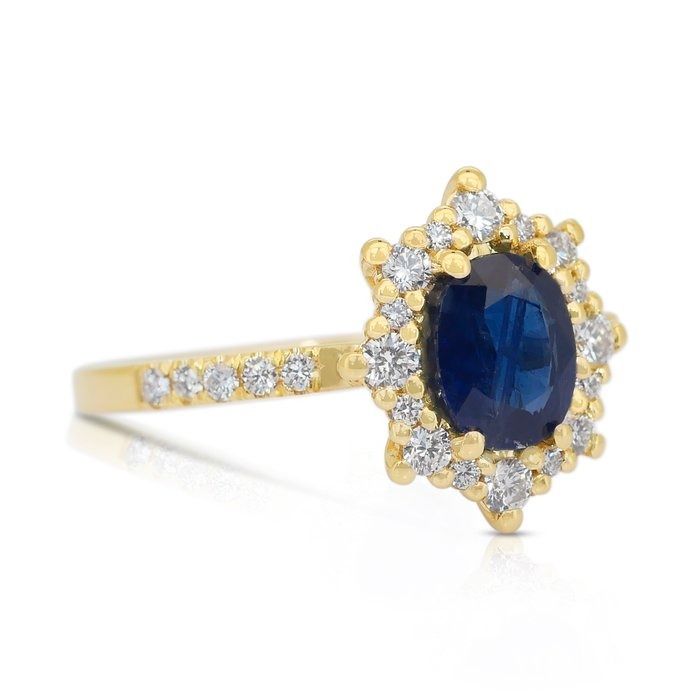 Captivating 1.49ct Sapphire and Diamonds Cluster Ring in 18k Yellow Gold
