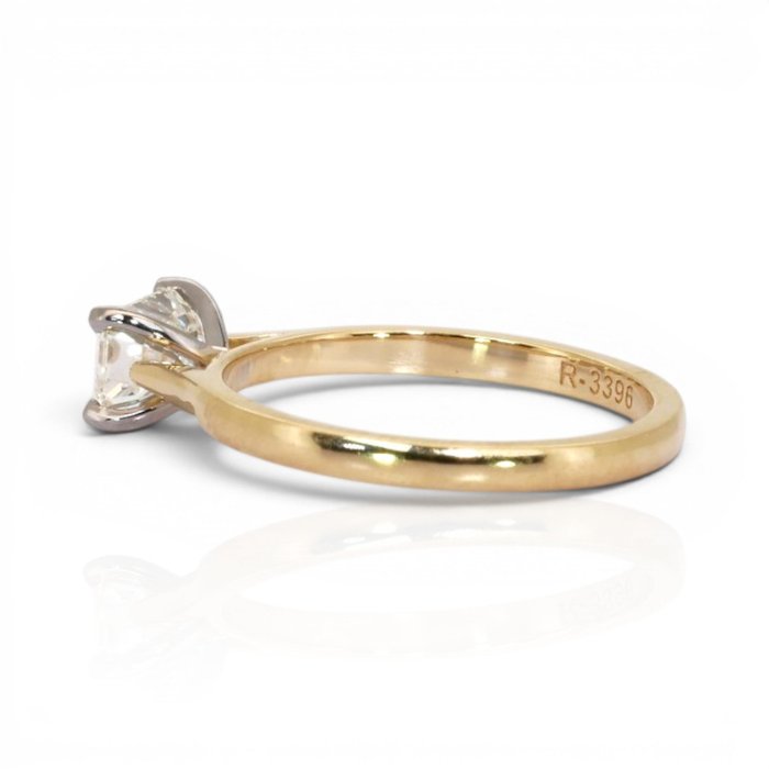 1.01 Carat IGI Certified Natural Diamond 18K Yellow And White Gold Solitaire Ring