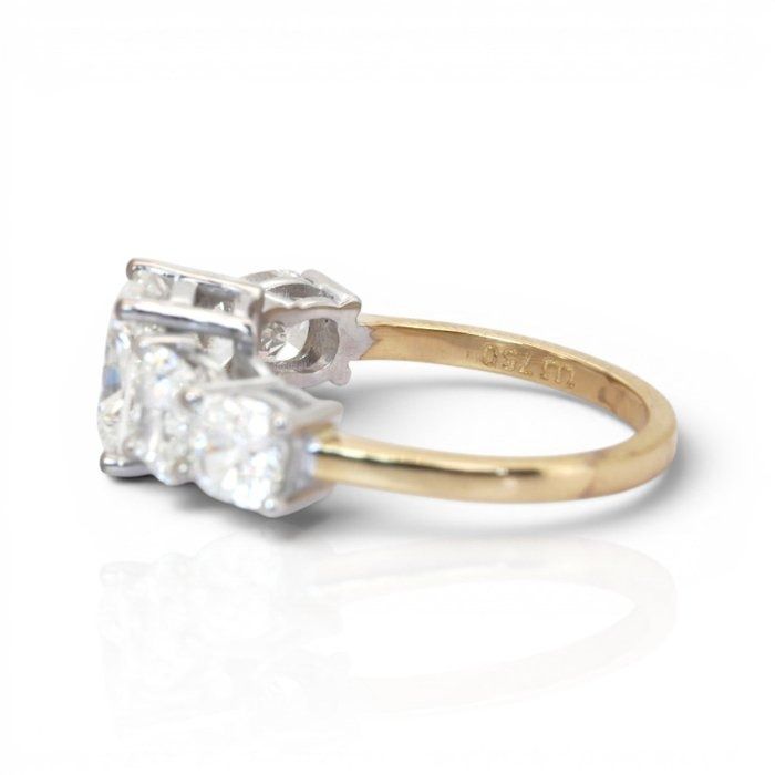 4,49 Karat IGI zertifizierter Naturdiamant 18K Gelb- und Weißgold 5-Stein Ring
