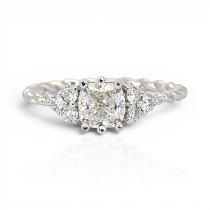 1.26 Carats IGI Certified Natural Diamond 18K White Gold 7-Stone Ring