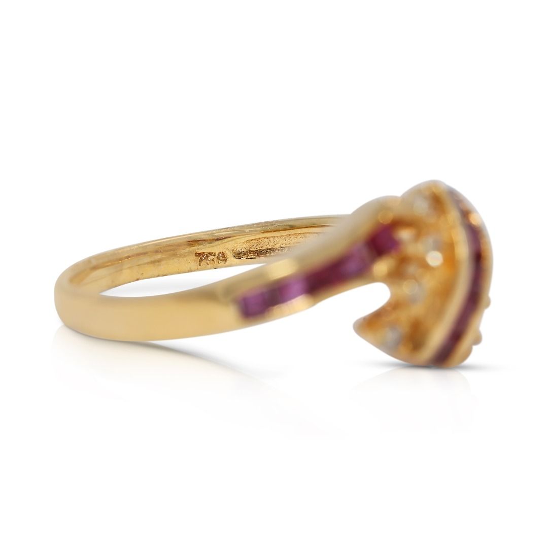 Elegant 0.84ct Ruby and Natural Diamonds Ring in 18K Yellow Gold