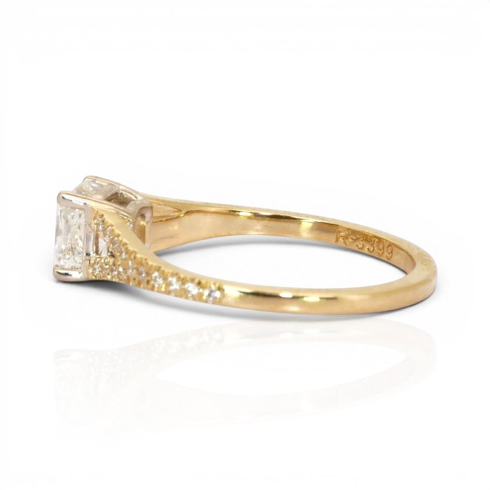 1.19 Carats IGI Certified Natural Diamond 18K Yellow Gold Pave Ring