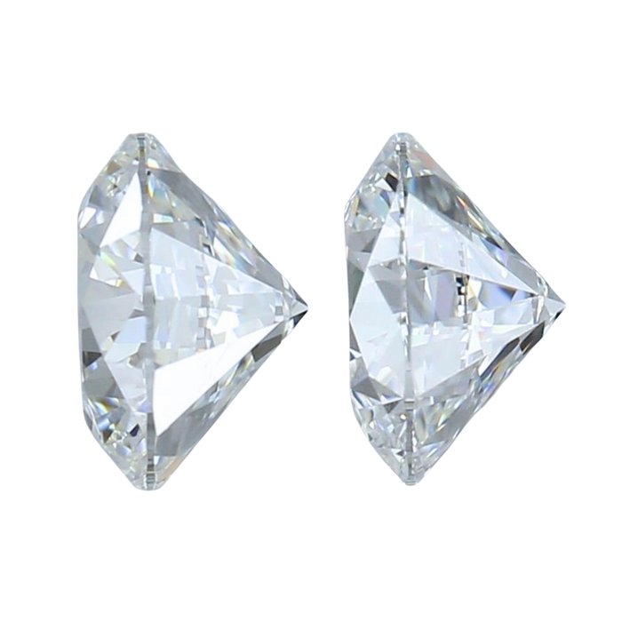Exquisite 0.81ct Natural Pair of Round-Shaped Diamonds - IGI Certified