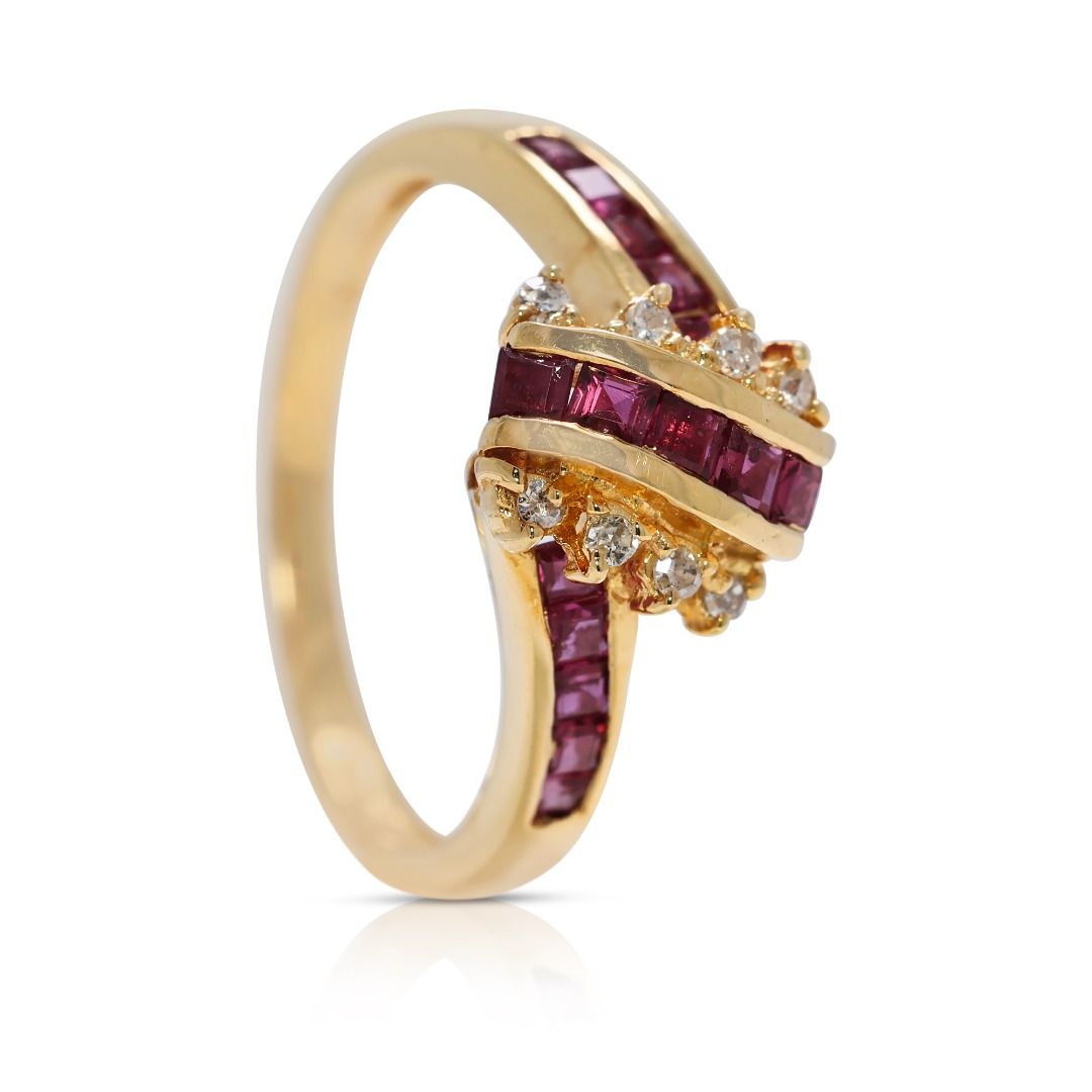 Elegant 0.84ct Ruby and Natural Diamonds Ring in 18K Yellow Gold