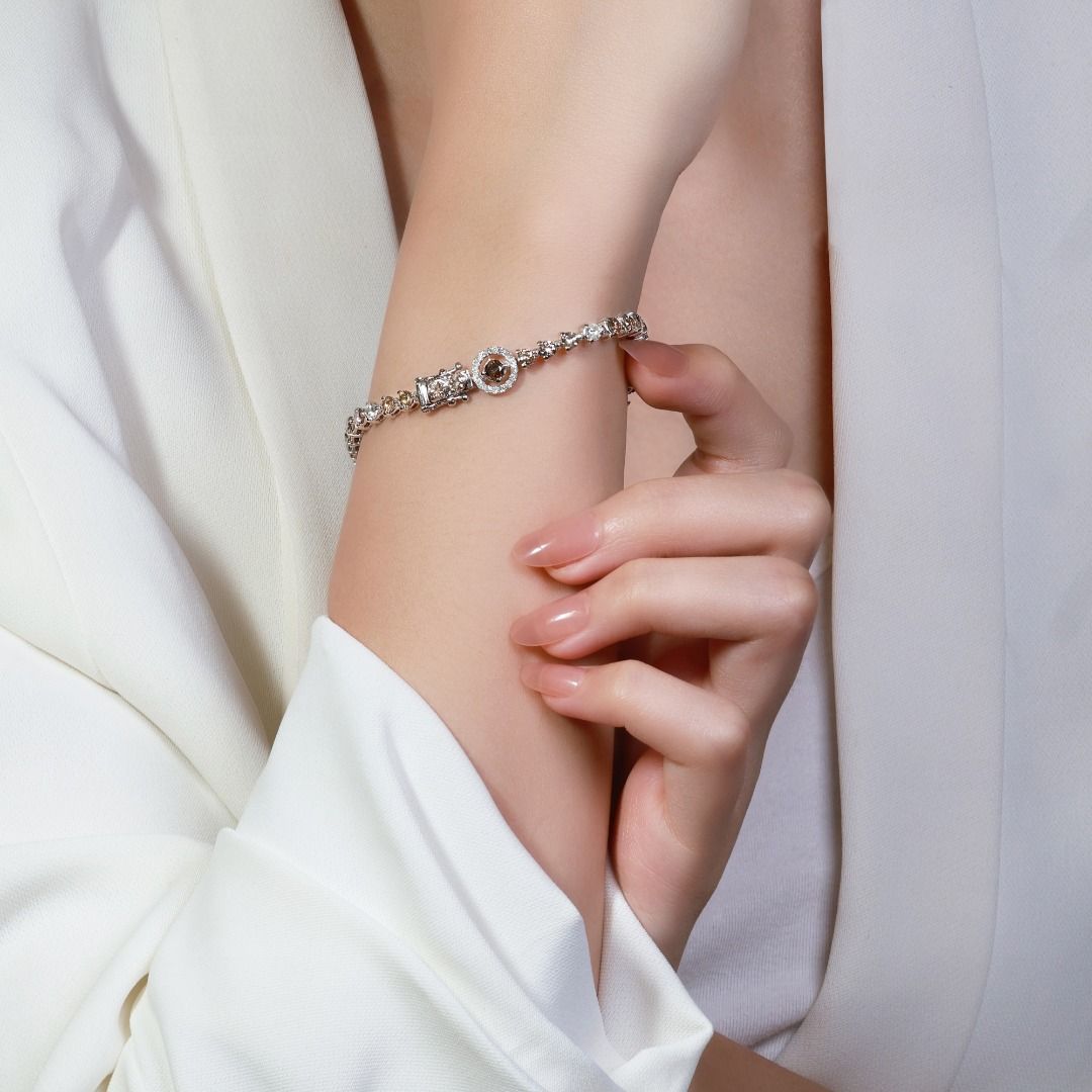 Sparkling 4.96ct Round Brilliant Natural Diamond Bracelet in 18K White Gold