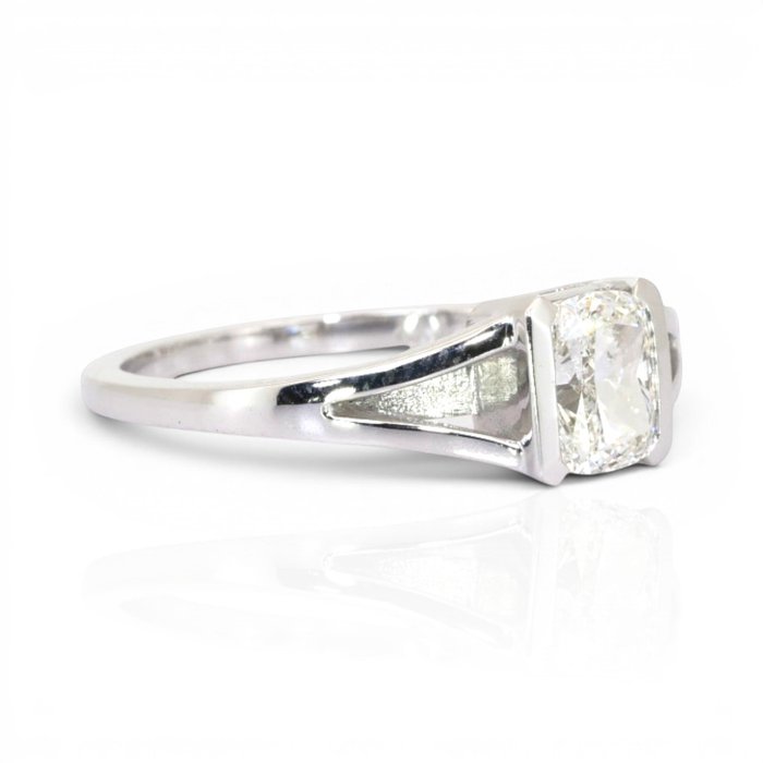 1.02 Carat IGI Certified Natural Diamond 18K White Gold Solitaire Ring