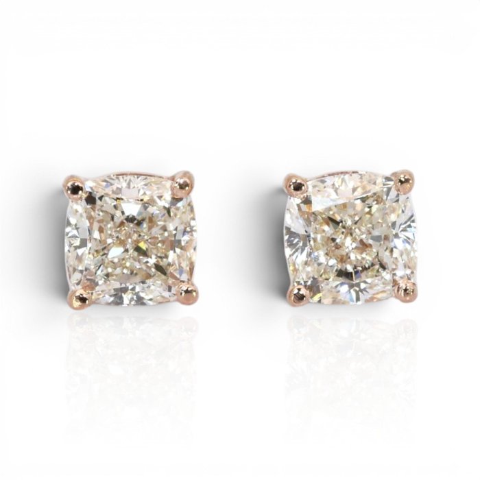 2.10 Carats IGI Certified Natural Diamond 18K Rose Gold Stud Earrings
