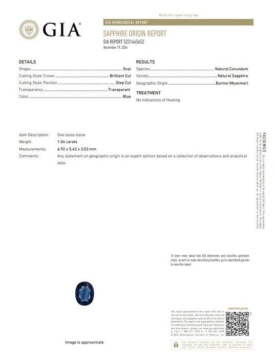 Captivating 1.49ct Sapphire and Diamonds Cluster Ring in 18k Yellow Gold