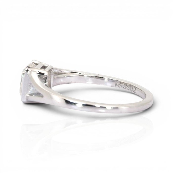 1.02 Carat IGI Certified Natural Diamond 18K White Gold Solitaire Ring