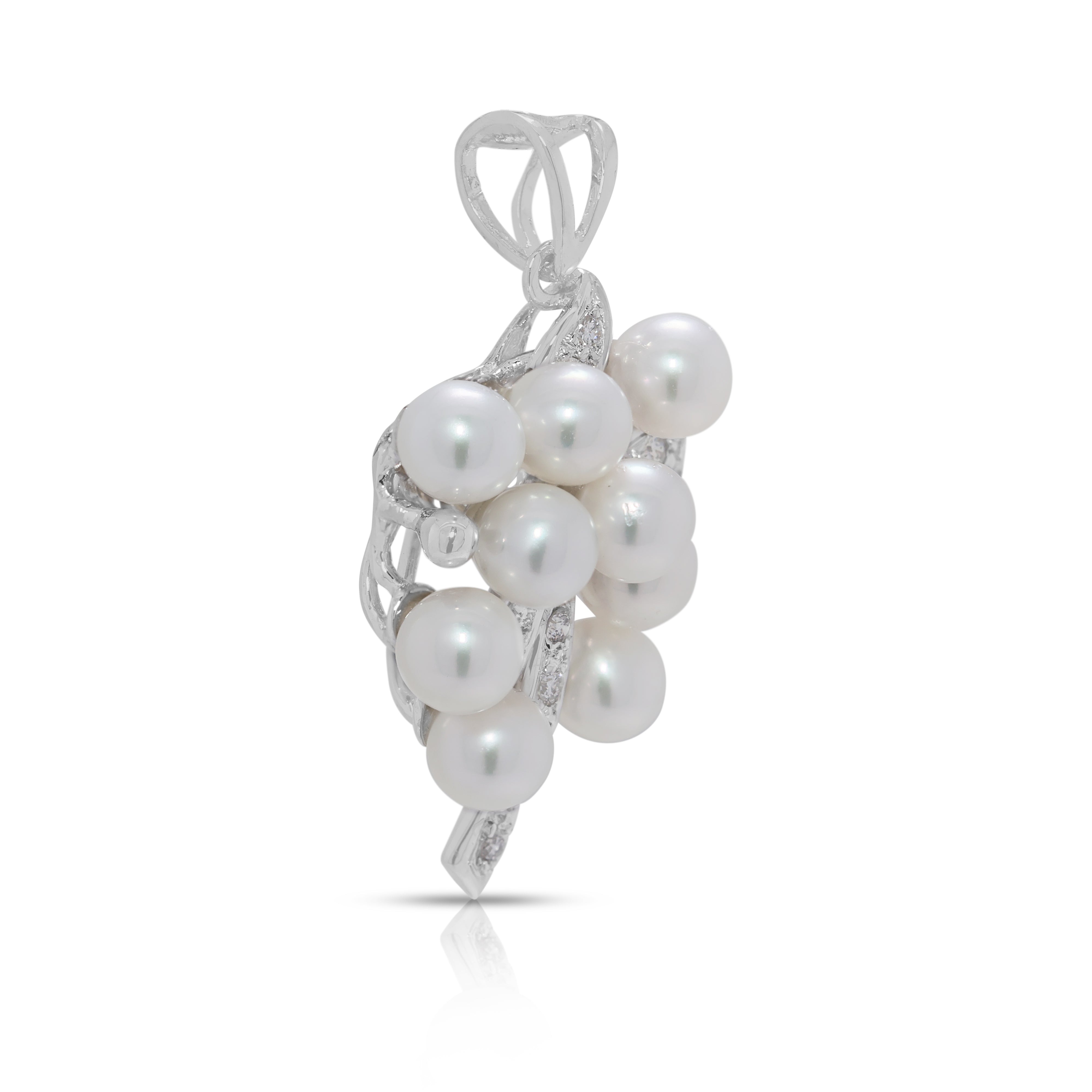 Charming 4mm Akoya Pearl & 0.07ct Natural Diamond Cluster Pendant in 18K White Gold (New)