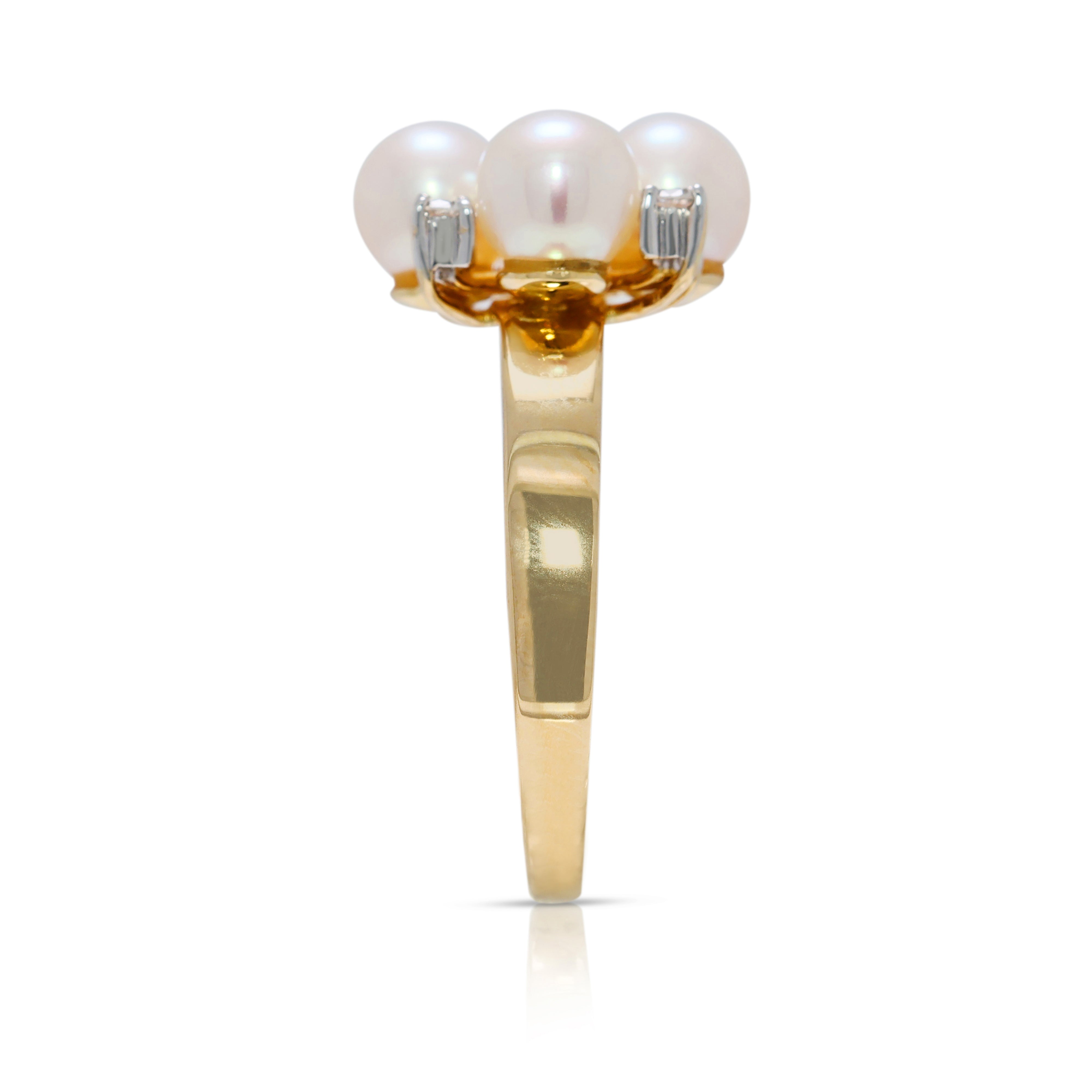 Luminous 5mm Akoya Pearl & 0.1ct Natural Diamond Cluster Ring in 18K Yellow Gold (New)