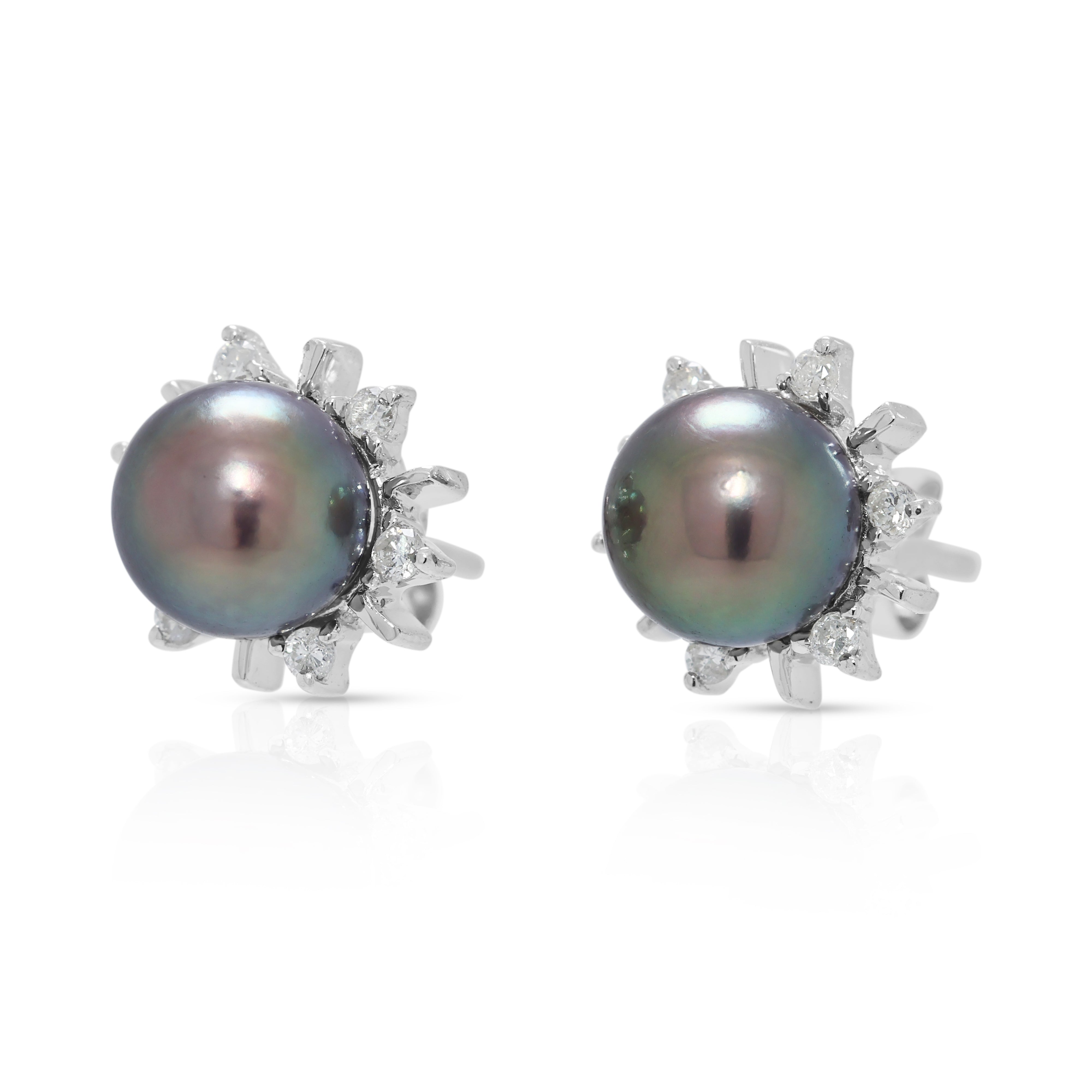 Luminous 0.30ct Natural Diamond & Freshwater Pearl in 18K White Gold Stud Earrings