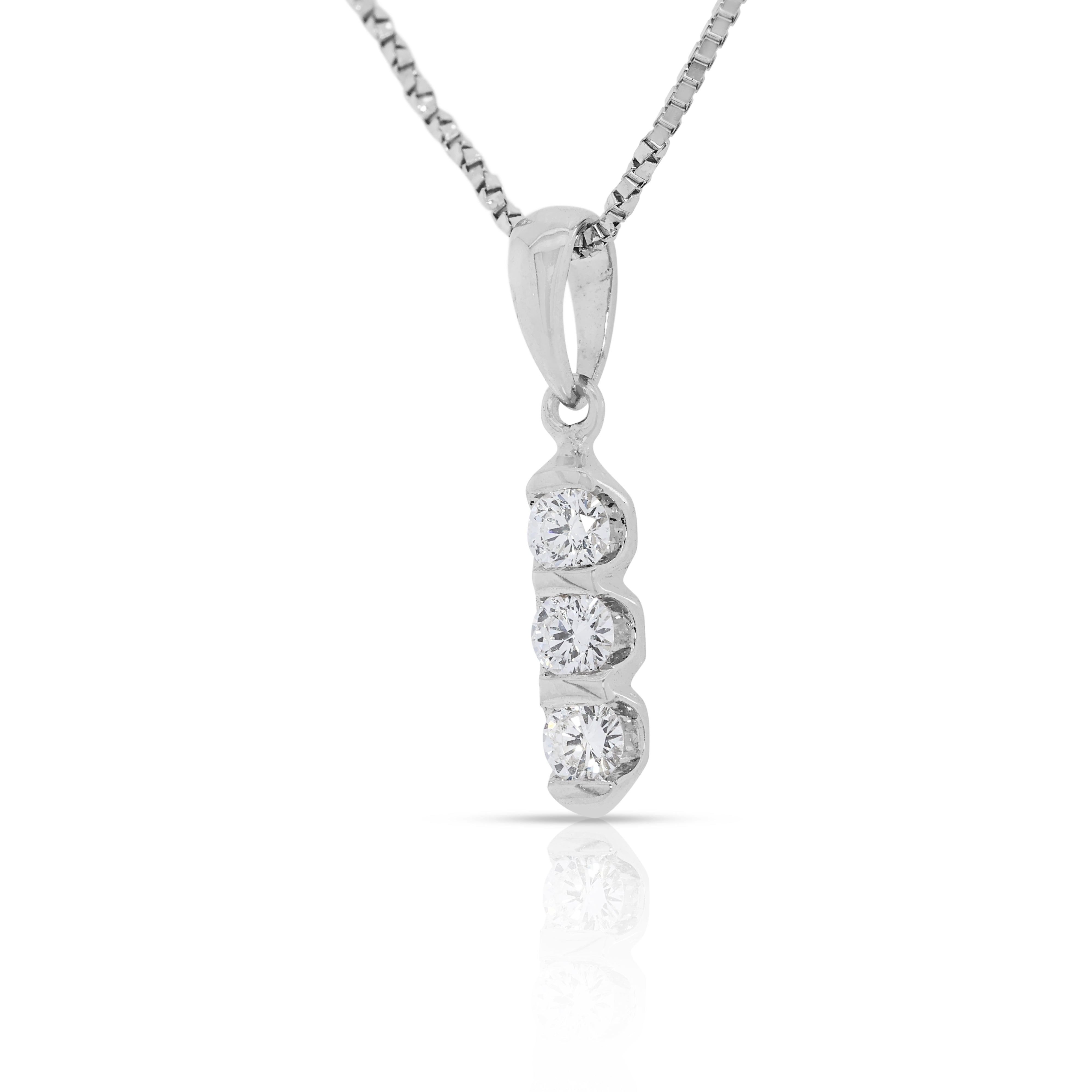 Dazzling 0.2ct Natural Diamonds Necklace in 18K White Gold