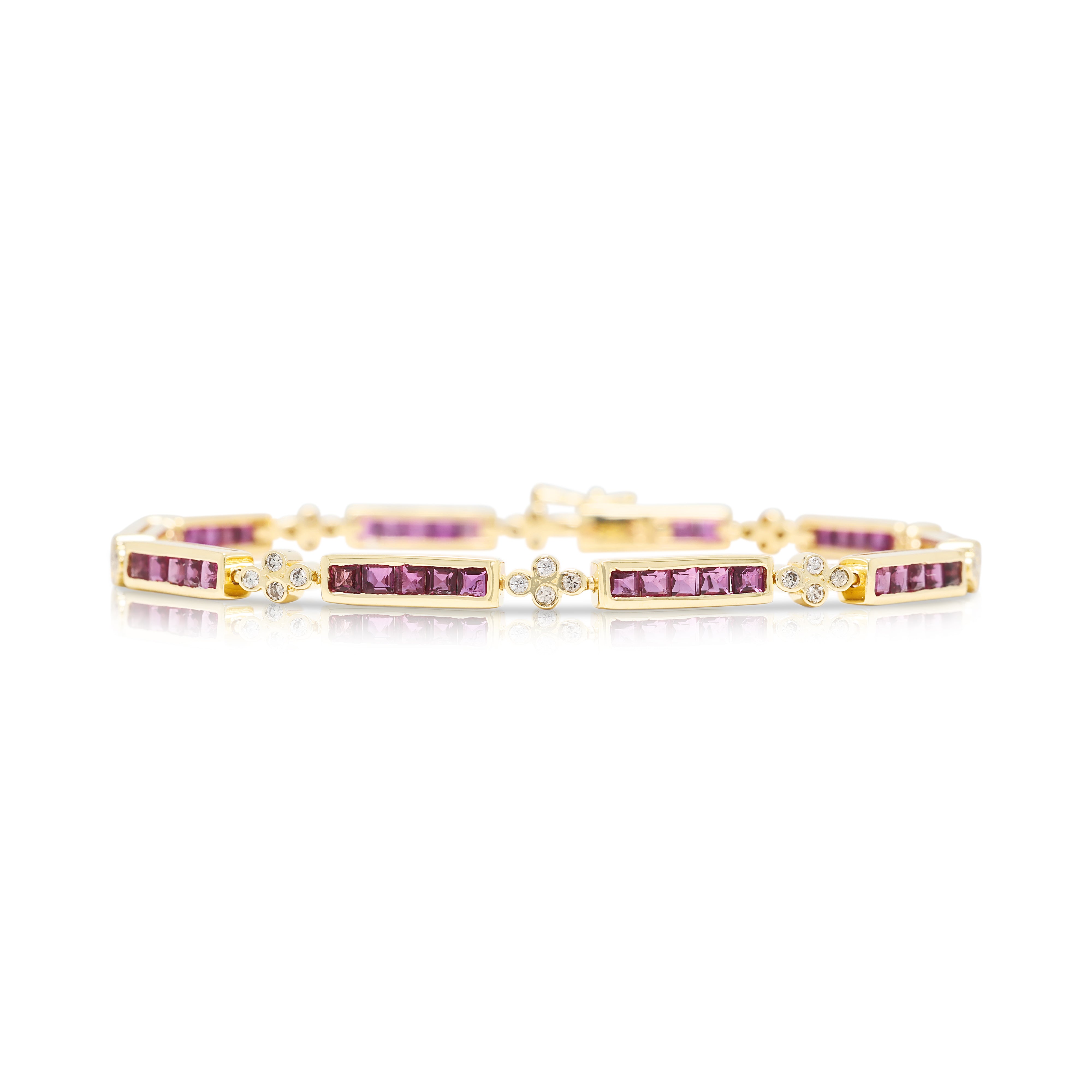 Elegant 1.00ct Ruby and 0.20ct Natural Diamond Alternating Link Bracelet in 18K Yellow Gold