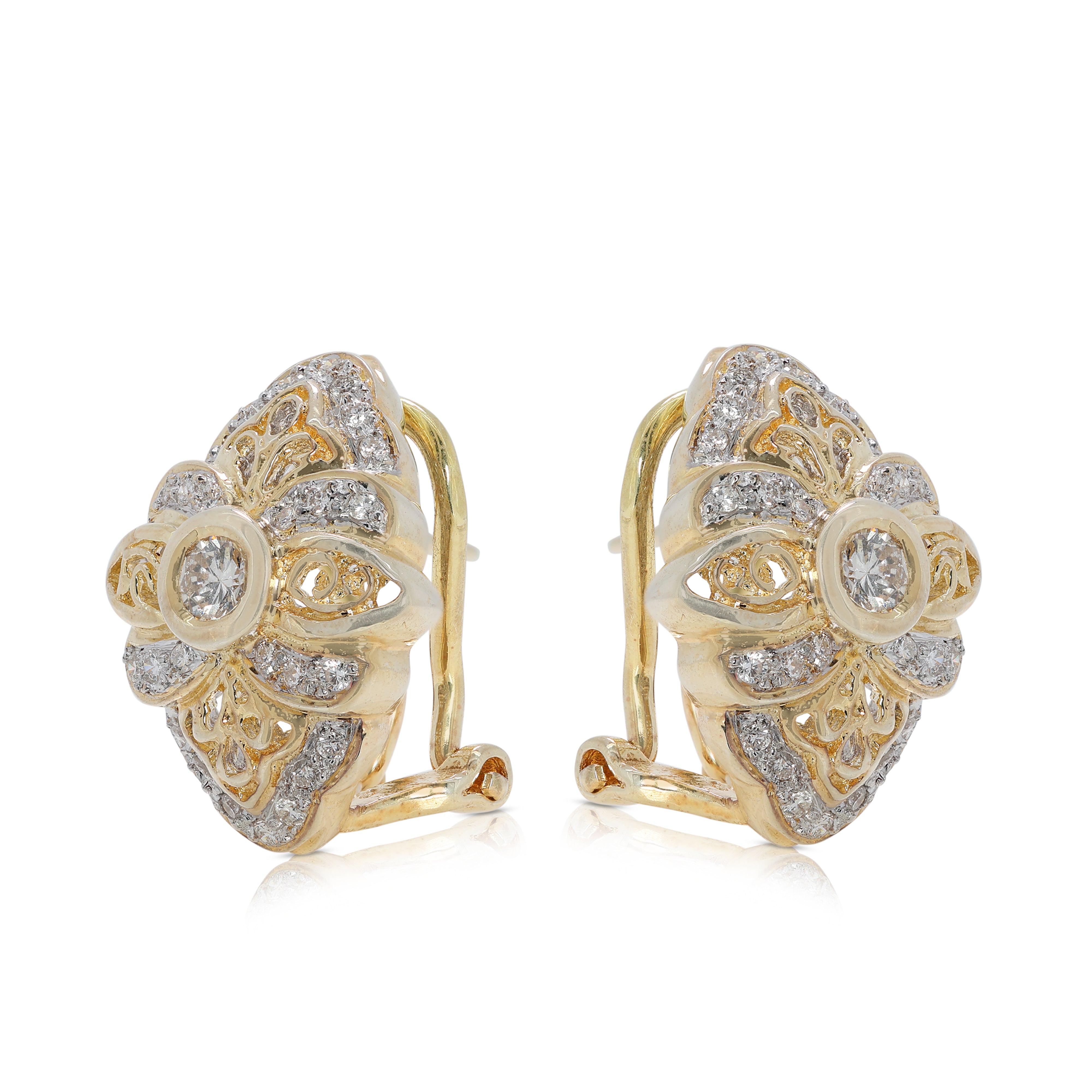 Fabulous 0.72 carat Natural Diamonds Earrings in 18K Yellow Gold