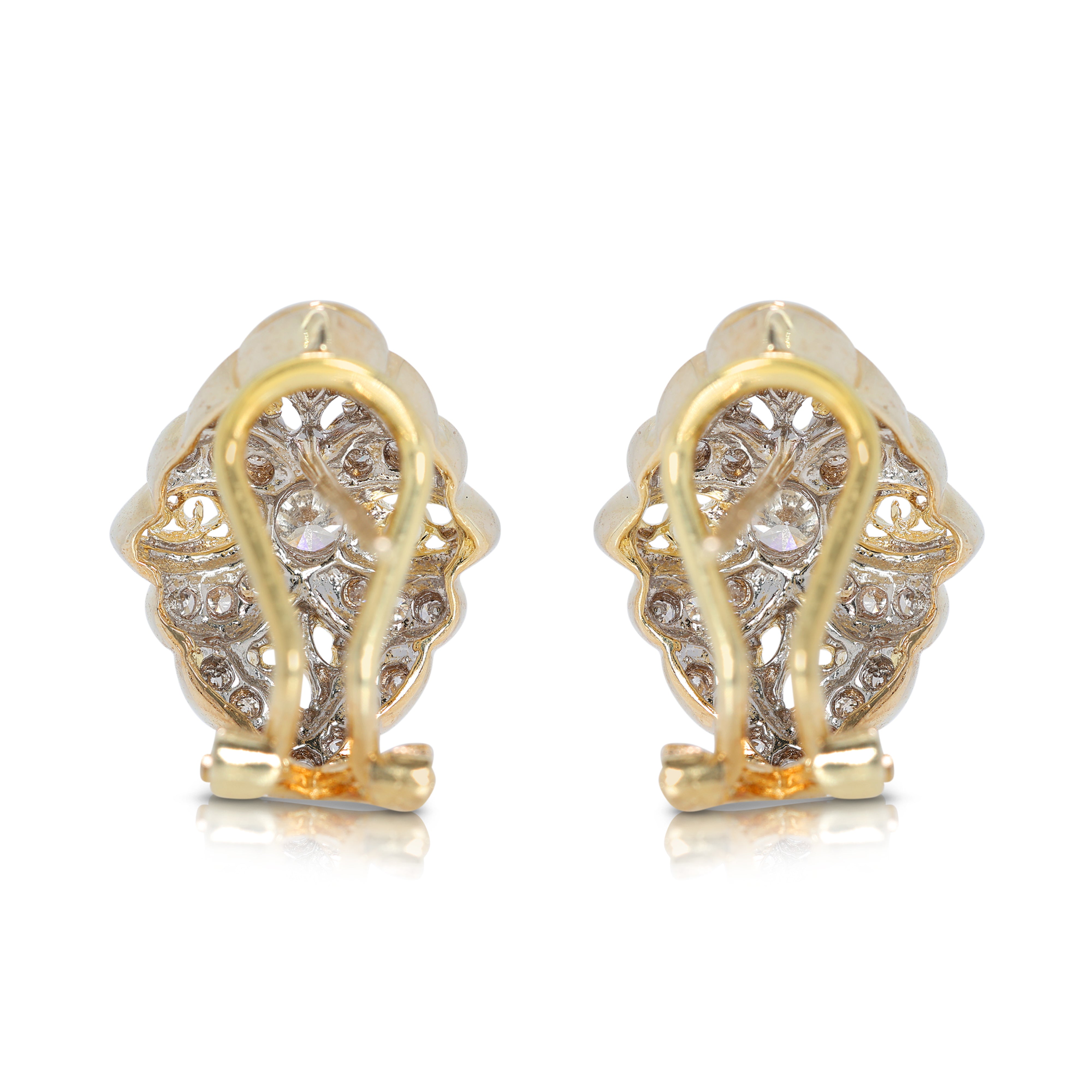 Fabulous 0.72 carat Natural Diamonds Earrings in 18K Yellow Gold