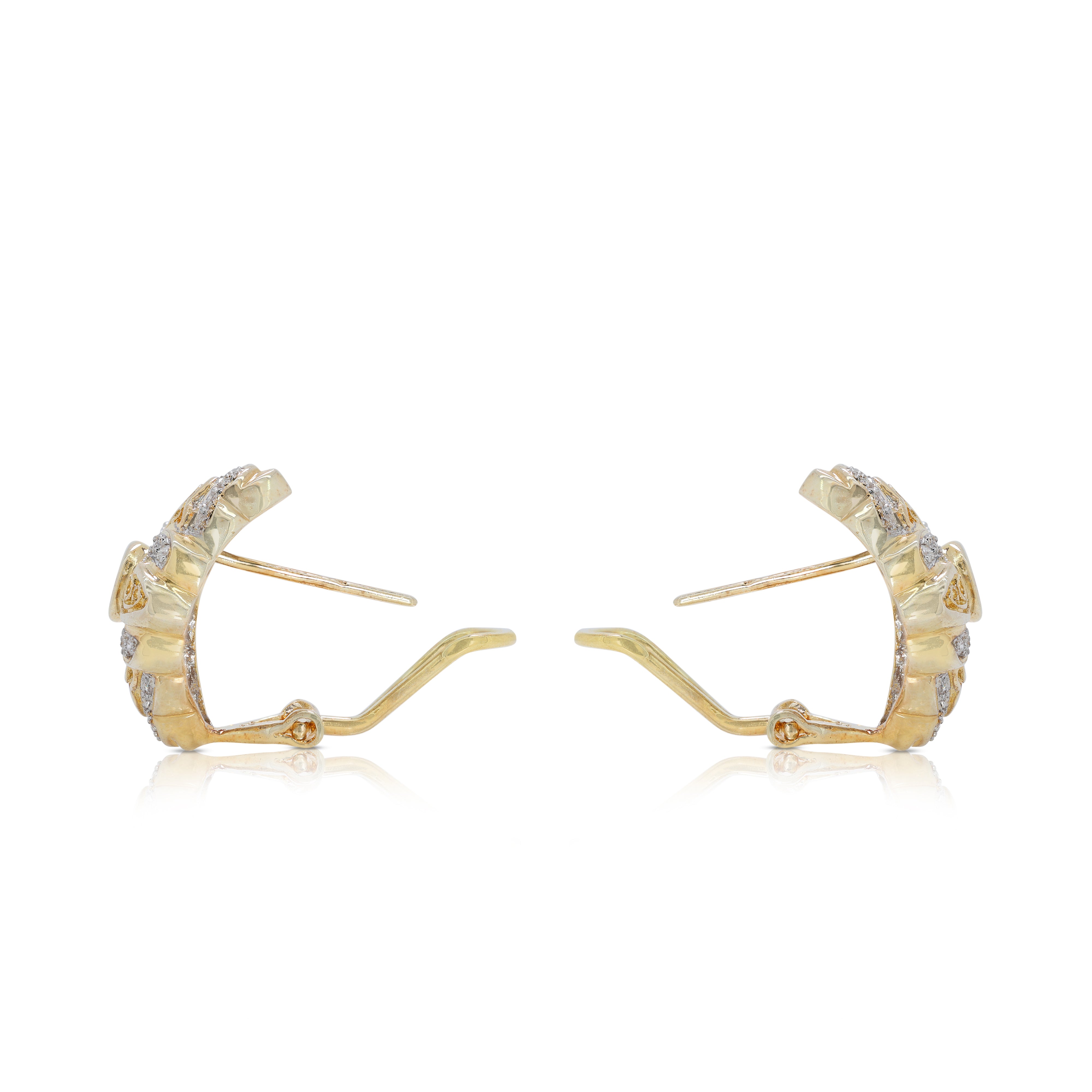 Fabulous 0.72 carat Natural Diamonds Earrings in 18K Yellow Gold